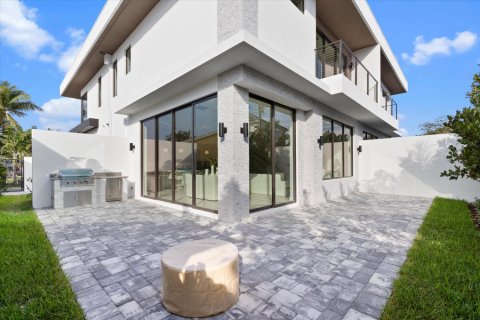 Adosado en venta en Delray Beach, Florida, 3 dormitorios, 251.39 m2 № 850040 - foto 1