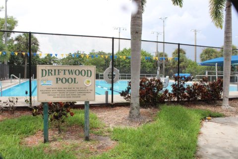 House in Hollywood, Florida 3 bedrooms, 126.35 sq.m. № 1779530 - photo 29