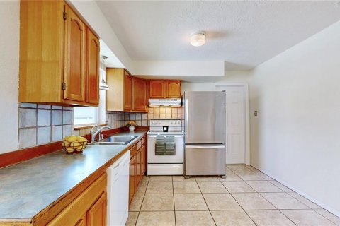 Villa ou maison à louer à Saint Petersburg, Floride: 2 chambres, 89.19 m2 № 2291807 - photo 11