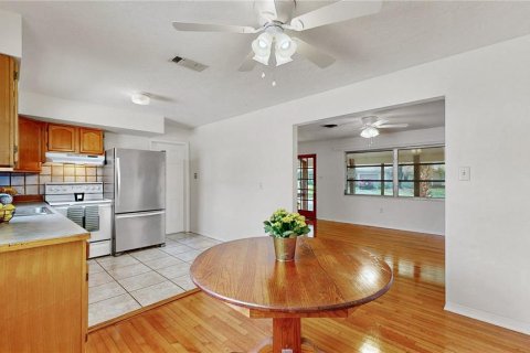 Villa ou maison à louer à Saint Petersburg, Floride: 2 chambres, 89.19 m2 № 2291807 - photo 7