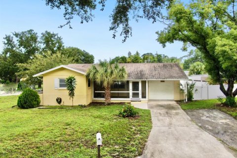 Villa ou maison à Saint Petersburg, Floride 2 chambres, 89.19 m2 № 2291807