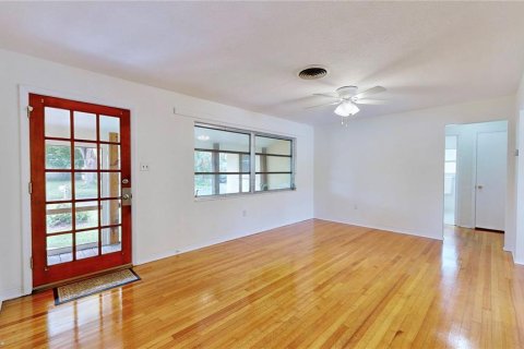 Villa ou maison à louer à Saint Petersburg, Floride: 2 chambres, 89.19 m2 № 2291807 - photo 6