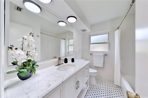 Villa ou maison à louer à Saint Petersburg, Floride: 2 chambres, 89.19 m2 № 2291807 - photo 22