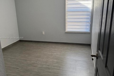 Condo in Miami, Florida, 3 bedrooms  № 2242580 - photo 11