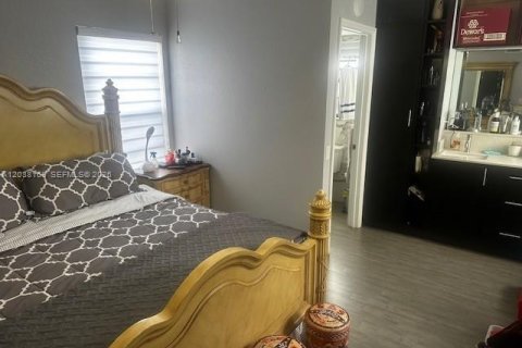 Condo in Miami, Florida, 3 bedrooms  № 2242580 - photo 4