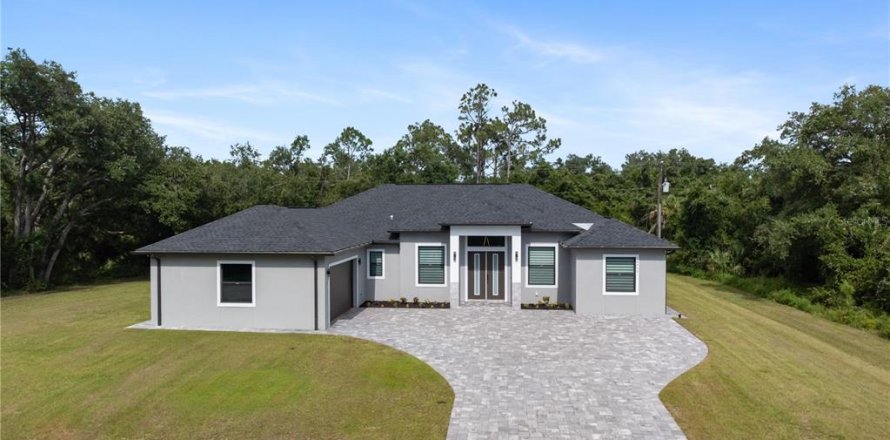 House in Port Charlotte, Florida 4 bedrooms, 216.18 sq.m. № 1866877