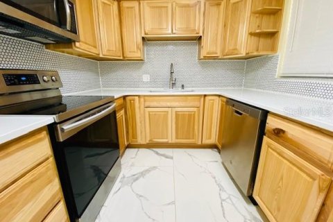 Снять в аренду кондоминиум в Ларго, Флорида 2 спальни, 92.44м2, № 1866051 - фото 5
