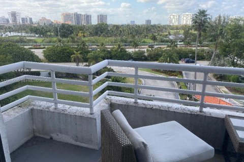 Copropriété à vendre à Aventura, Floride: 2 chambres, 109.72 m2 № 2173673 - photo 20