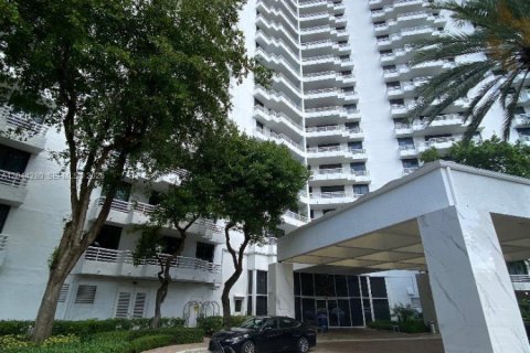 Condo à Aventura, Floride, 2 chambres  № 2173673