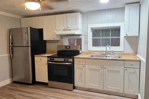 Villa ou maison à louer à Punta Gorda, Floride: 2 chambres, 75.81 m2 № 2378353 - photo 6
