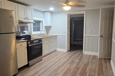 Villa ou maison à louer à Punta Gorda, Floride: 2 chambres, 75.81 m2 № 2378353 - photo 7