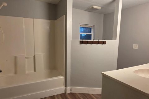 Villa ou maison à louer à Punta Gorda, Floride: 2 chambres, 75.81 m2 № 2378353 - photo 12