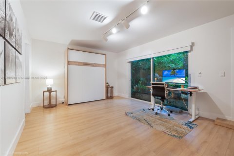 Снять в аренду виллу или дом в Корал-Гейблс, Флорида 4 спальни, 250м2, № 1946795 - фото 21