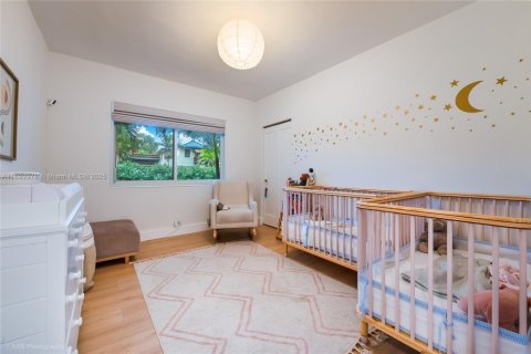 Снять в аренду виллу или дом в Корал-Гейблс, Флорида 4 спальни, 250м2, № 1946795 - фото 18