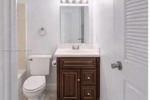 Купить кондоминиум в Кендалл, Флорида 2 спальни, 83.24м2, № 2049068 - фото 5