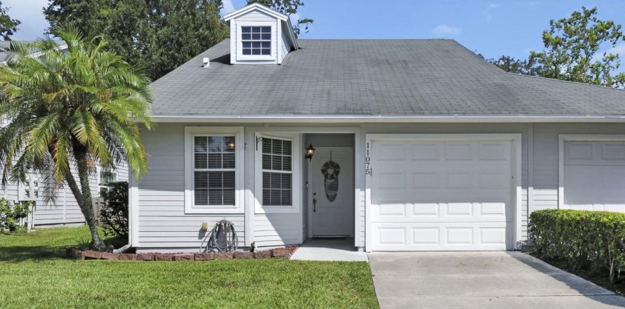 House in Jacksonville, Florida 2 bedrooms, 132.11 sq.m. № 808790