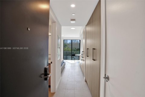 Condominio en venta en Miami, Florida, 41.53 m2 № 2024698 - foto 2
