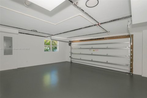 Propiedad comercial en venta en Fort Lauderdale, Florida № 2088807 - foto 22