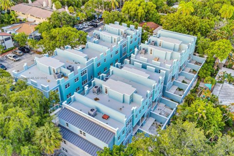 Propiedad comercial en venta en Fort Lauderdale, Florida № 2088807 - foto 3