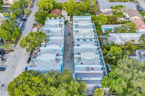 Propiedad comercial en venta en Fort Lauderdale, Florida № 2088807 - foto 4
