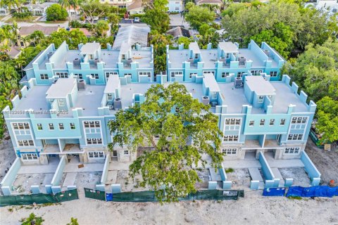 Propiedad comercial en Fort Lauderdale, Florida № 2088807