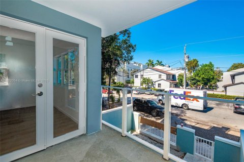 Propiedad comercial en venta en Fort Lauderdale, Florida № 2088807 - foto 21