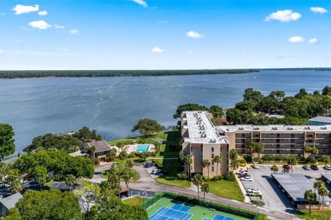Condo in Tarpon Springs, Florida, 2 bedrooms № 2349615 - photo 7