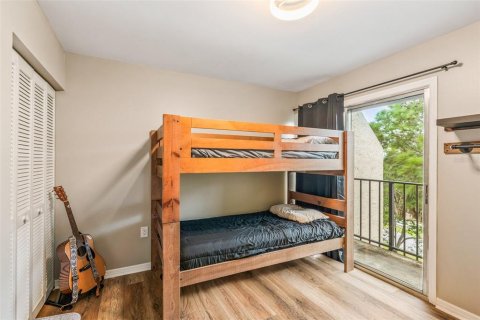 Condo in Tarpon Springs, Florida, 2 bedrooms № 2349615 - photo 27