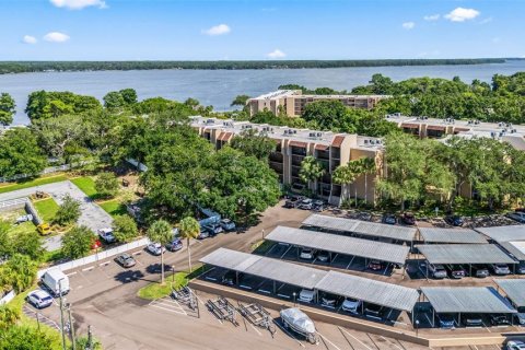 Condo in Tarpon Springs, Florida, 2 bedrooms № 2349615 - photo 2