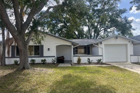 House in Holiday, Florida 2 bedrooms, 123.19 sq.m. № 2133963
