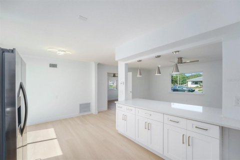 Купить виллу или дом в Данедин, Флорида 9 комнат, 127.46м2, № 1803247 - фото 9