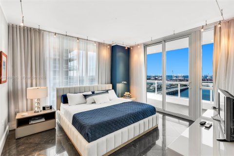Condo in Miami Beach, Florida, 2 bedrooms № 2029455 - photo 7