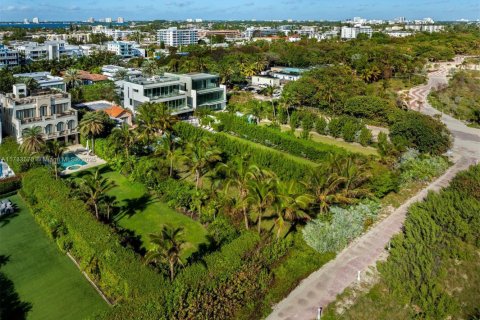 Casa en venta en Miami Beach, Florida, 5 dormitorios, 213.02 m2 № 1729398 - foto 11