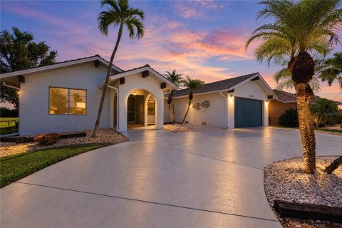 Villa ou maison à Punta Gorda, Floride 3 chambres, 191.56 m2 № 2370964