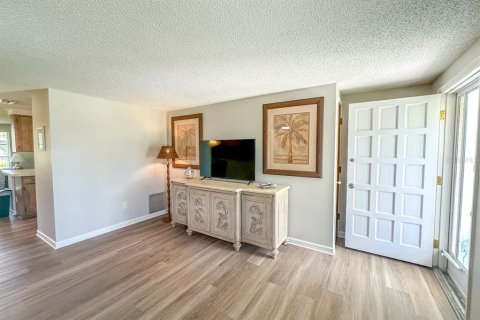 House in Englewood, Florida 2 bedrooms, 120.22 sq.m. № 1906083 - photo 19