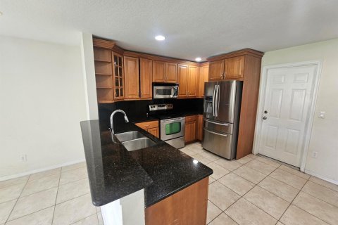 Casa en venta en Port St. Lucie, Florida, 4 dormitorios, 180.04 m2 № 2382069 - foto 6