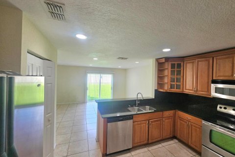 Casa en venta en Port St. Lucie, Florida, 4 dormitorios, 180.04 m2 № 2382069 - foto 8