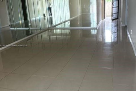 Copropriété à vendre à Lauderhill, Floride: 2 chambres, 101.45 m2 № 1969063 - photo 8