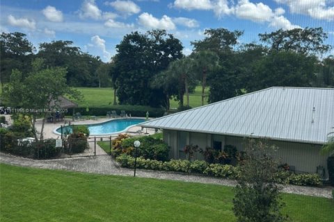 Copropriété à vendre à Lauderhill, Floride: 2 chambres, 101.45 m2 № 1969063 - photo 14