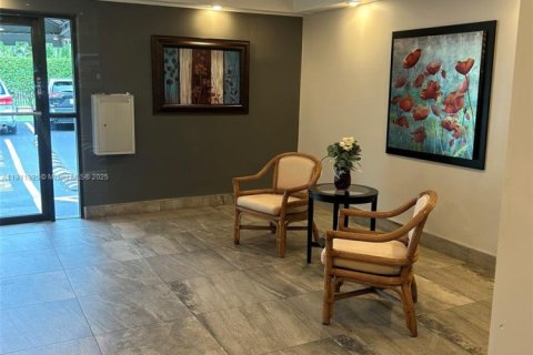 Copropriété à vendre à Lauderhill, Floride: 2 chambres, 101.45 m2 № 1969063 - photo 1