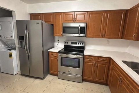 Copropriété à vendre à Lauderhill, Floride: 2 chambres, 101.45 m2 № 1969063 - photo 6