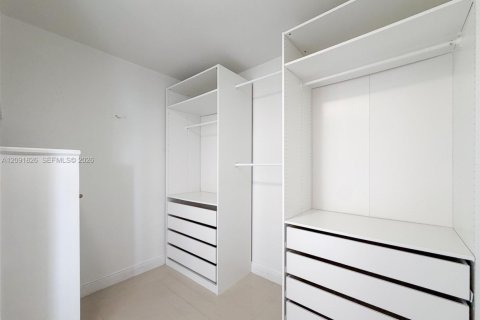 Copropriété à louer à Bay Harbor Islands, Floride: 1 chambre, 104.52 m2 № 2377102 - photo 21