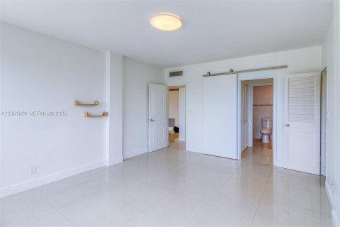Copropriété à louer à Bay Harbor Islands, Floride: 1 chambre, 104.52 m2 № 2377102 - photo 18