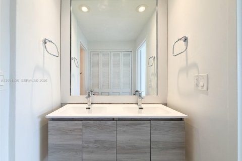 Copropriété à louer à Bay Harbor Islands, Floride: 1 chambre, 104.52 m2 № 2377102 - photo 23