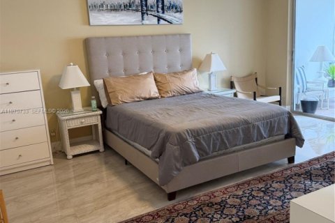 Condo in Pompano Beach, Florida, 1 bedroom  № 2040121 - photo 16