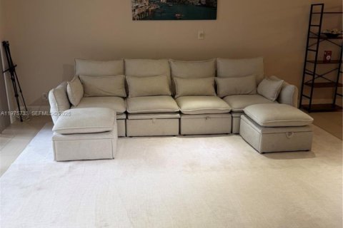 Condo in Pompano Beach, Florida, 1 bedroom  № 2040121 - photo 7