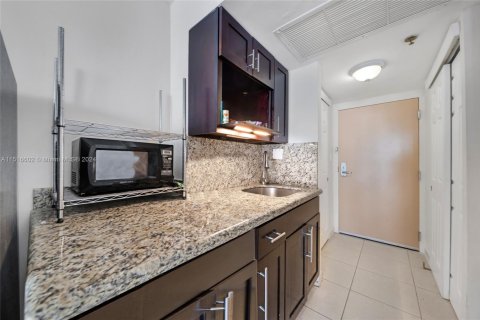 Copropriété à vendre à Sunny Isles Beach, Floride: 33.44 m2 № 1981695 - photo 15