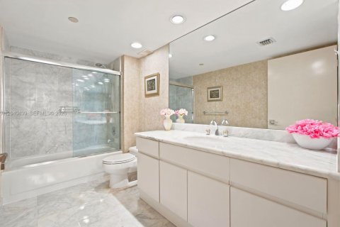 Copropriété à louer à Sunny Isles Beach, Floride: 4 chambres, 418.06 m2 № 2241823 - photo 9