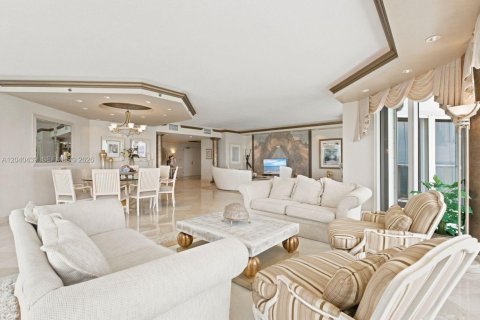 Copropriété à louer à Sunny Isles Beach, Floride: 4 chambres, 418.06 m2 № 2241823 - photo 6
