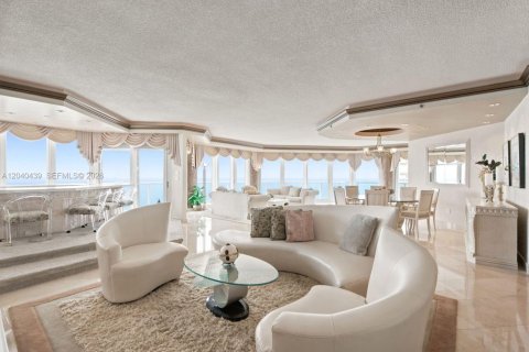 Copropriété à louer à Sunny Isles Beach, Floride: 4 chambres, 418.06 m2 № 2241823 - photo 5